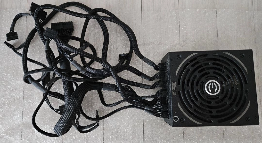 EVGA 850W 파워서플라이 (80PLUS 플래티넘) 이미지
