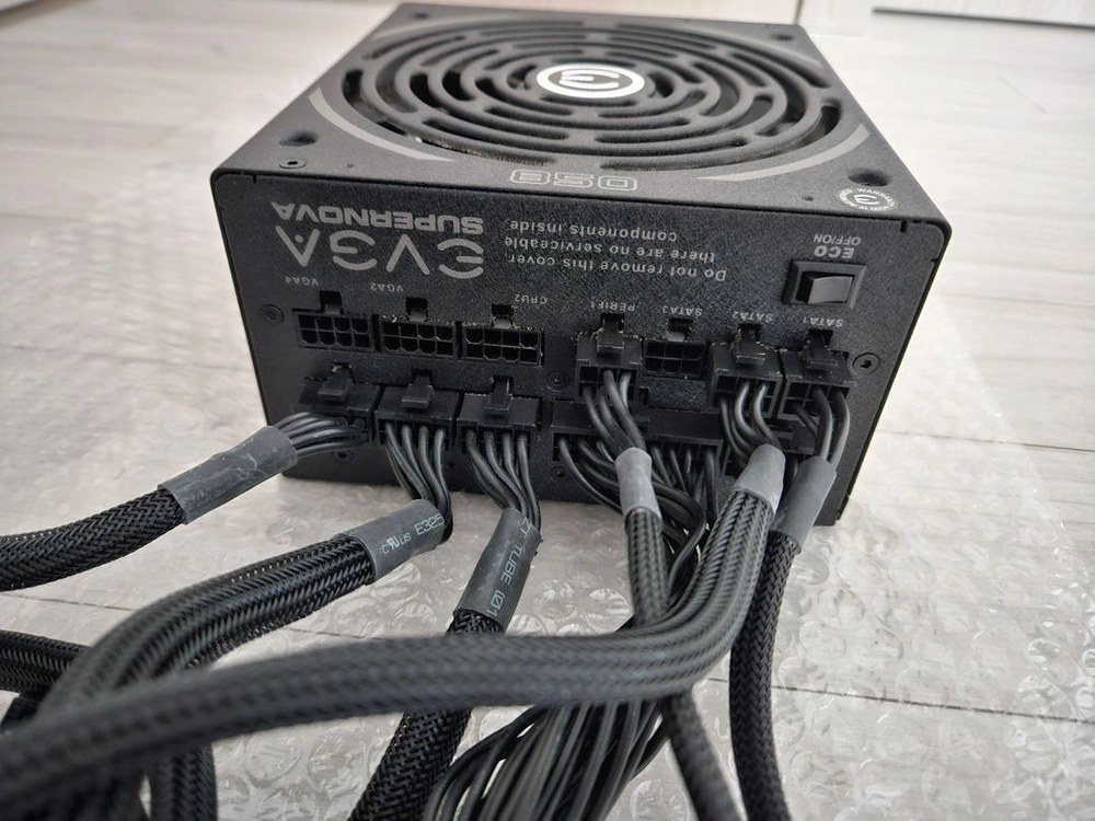 EVGA 850W 파워서플라이 (80PLUS 플래티넘) 이미지