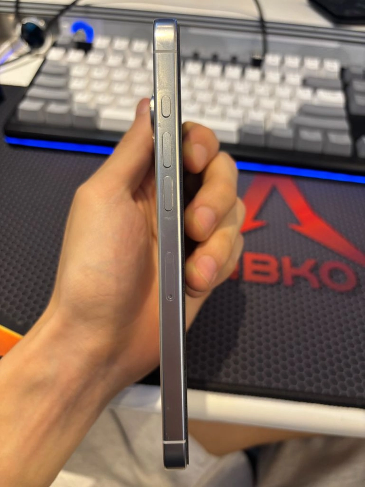 아이폰 16 프로맥스 256GB 이미지