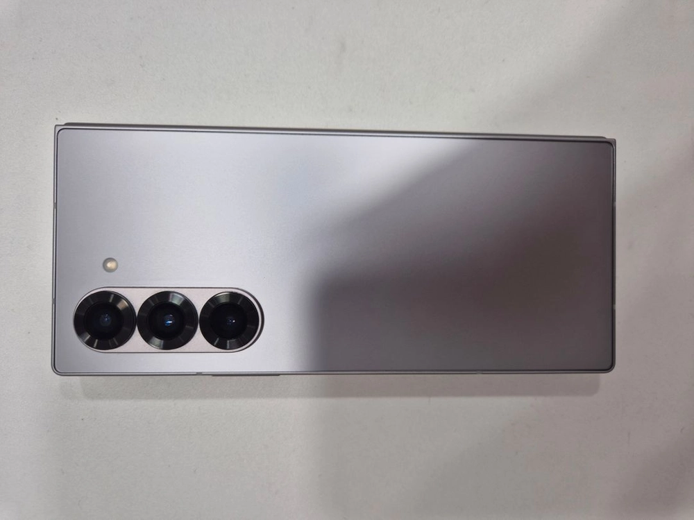 갤럭시 Z 폴드6 실버 512GB 이미지