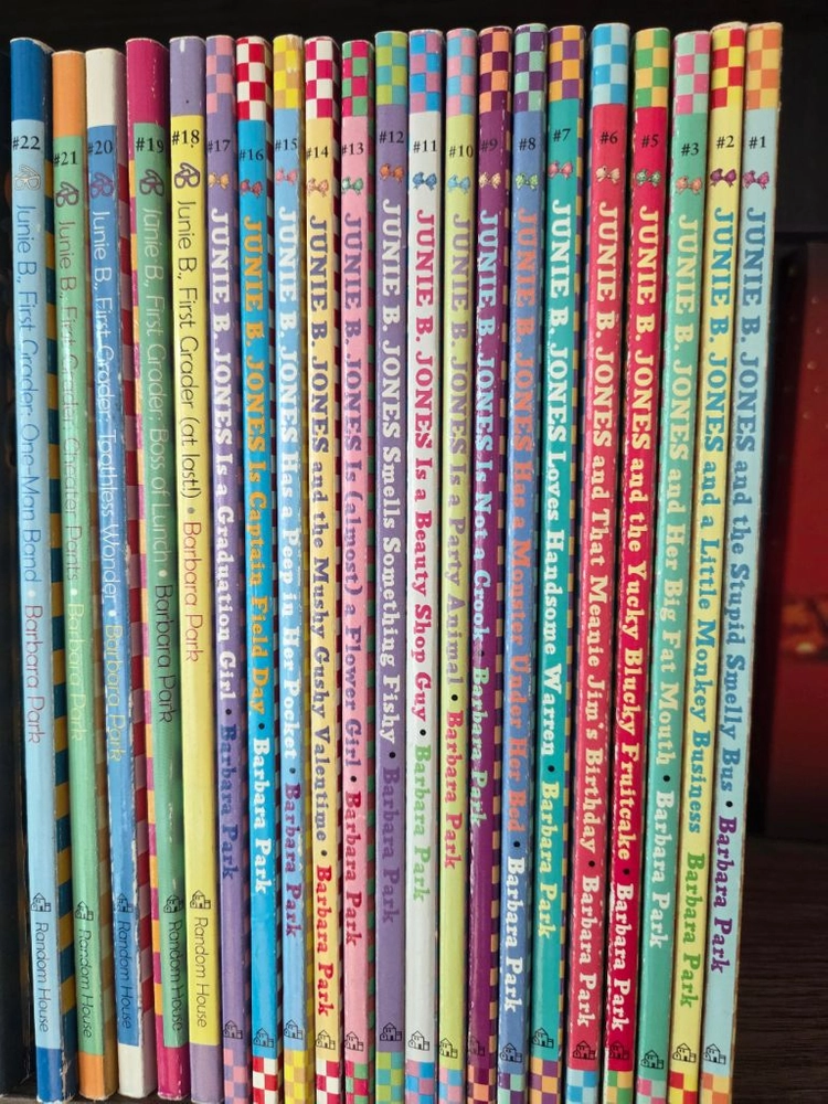 Judymoody 주디무디 11권, Junnie B.Jones 주니 B.존스 21권, Judy Blume 주디블룸 이미지