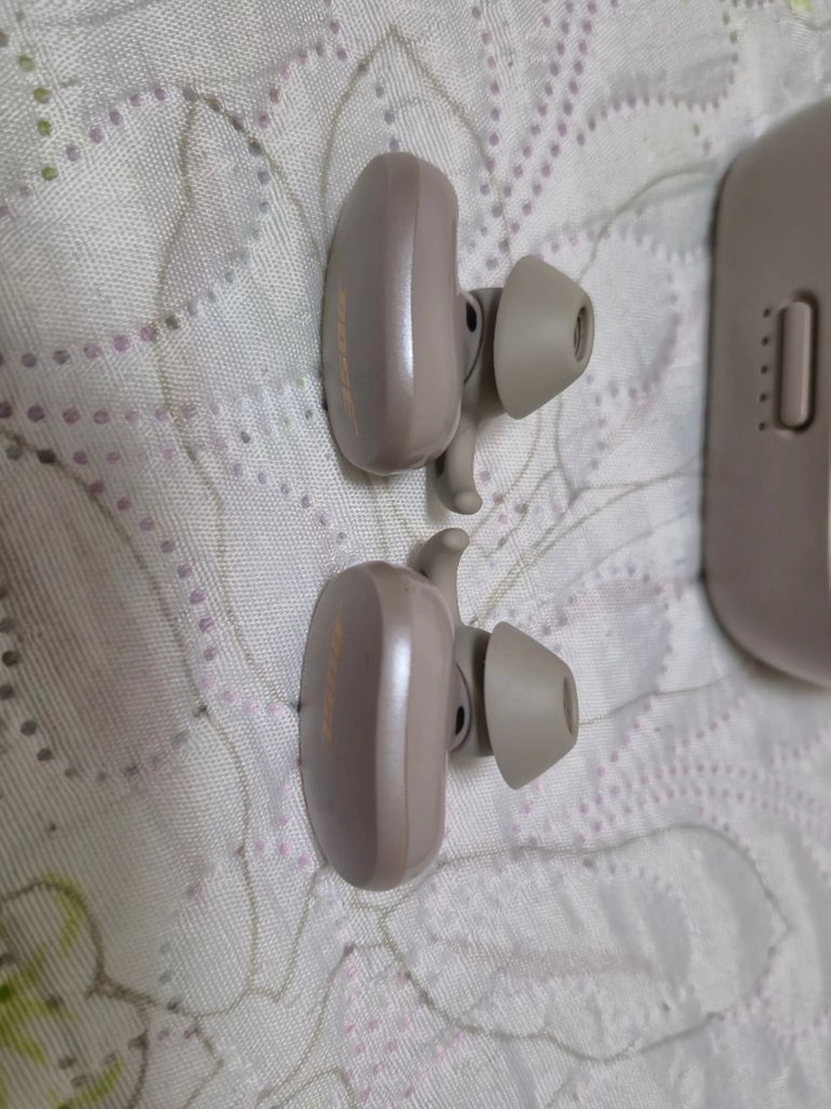 보스 콰이어트컴포트 노이즈 캔슬링 이어버드블루투스 무선 이어폰 이미지