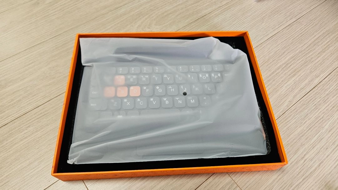 onexplayer x1 mini 8840u 32gb 1tb 판매합니다 이미지