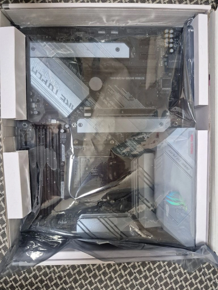 asus rog strix b550-a gaming 풀박스 보증 9월 15일까지 이미지