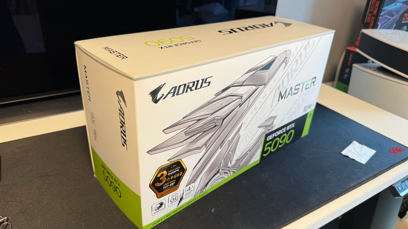 RTX 5090 어로스마스터 아이스 32G VRAM - 안심되는 중고거래