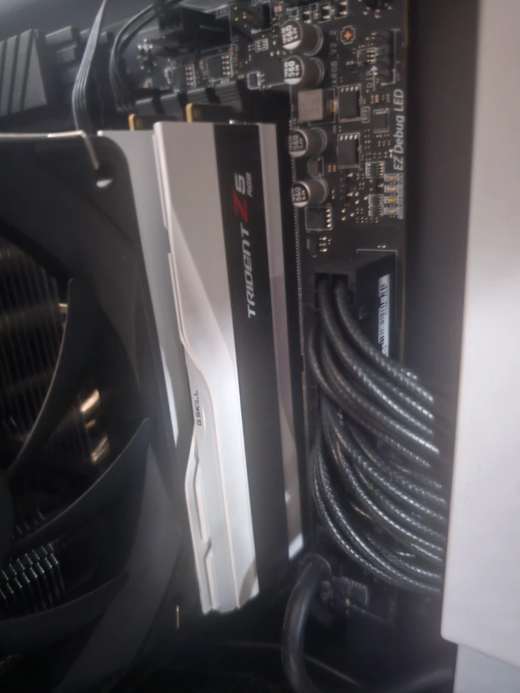 램 G.SKILL (2x32GB) 6000MHz CL30 Trident Z5 NEO RGB DDR5 64GB - 안심되는 중고거래