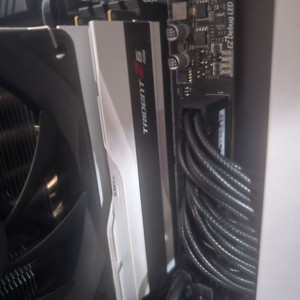 램 G.SKILL (2x32GB) 6000MHz CL30 Trident Z5 NEO RGB DDR5 64GB 이미지