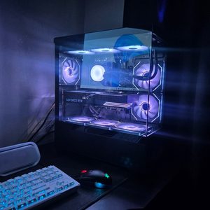 라이젠 7 7800X3D RTX 5070 32G 1TB 게이밍 컴퓨터 본체 이미지