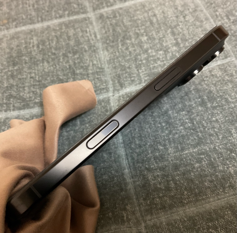 16프로 블랙티타늄 256GB 판매 및 교환 이미지