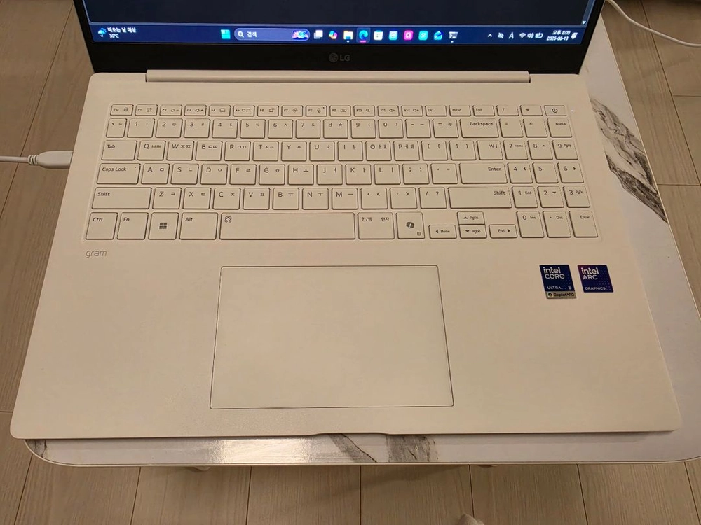 LG그램 프로 16Z90U-KS5TK, 울트라5 338H, 16GB, 1TB, OLED 이미지