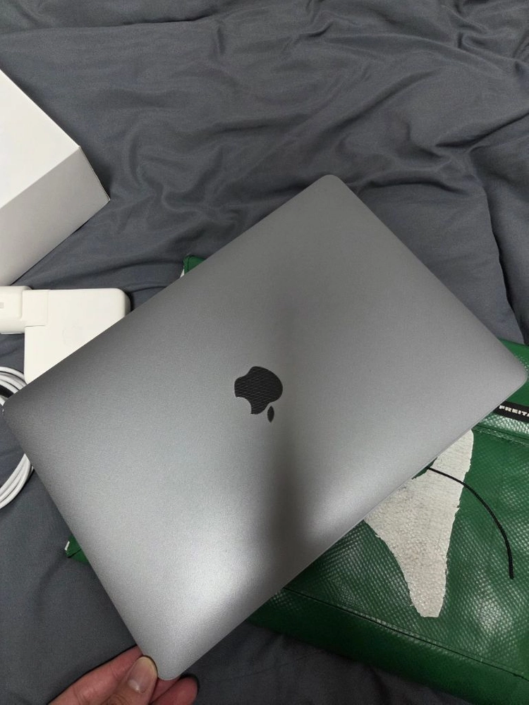 애플 맥북 프로 13인치 2019년형 이미지