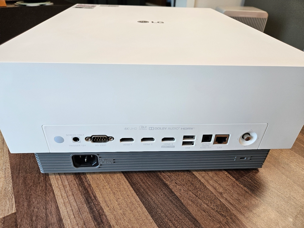 (실사용 14시간) LG 씨네빔 HU810PW 4K 빔프로젝터 이미지