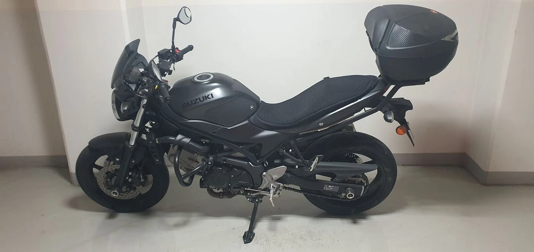 sv650 17년식 홍진헬맷포함 안산 대리판매 - 안심되는 중고거래