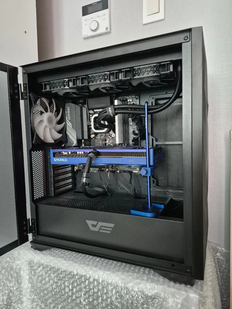 게이밍PC 인텔 13600KF 16GB B580 12GB SSD 512GB 인텔 이미지