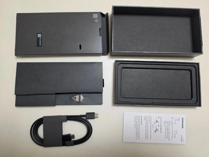 갤럭시 S25 엣지 256GB 티타늄 아이스블루 팝니다 이미지