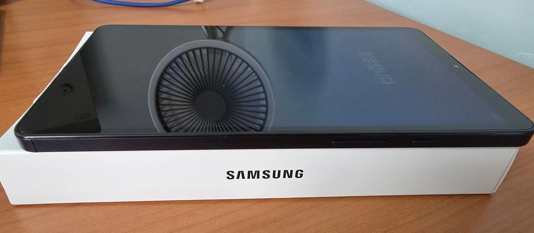 갤럭시탭 A9 LTE (sm-x115) 이미지