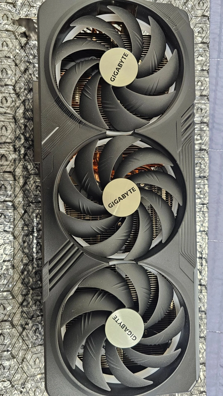 GIGABYTE 지포스 RTX 4080 SUPER GAMING OC D6X 16GB 이미지