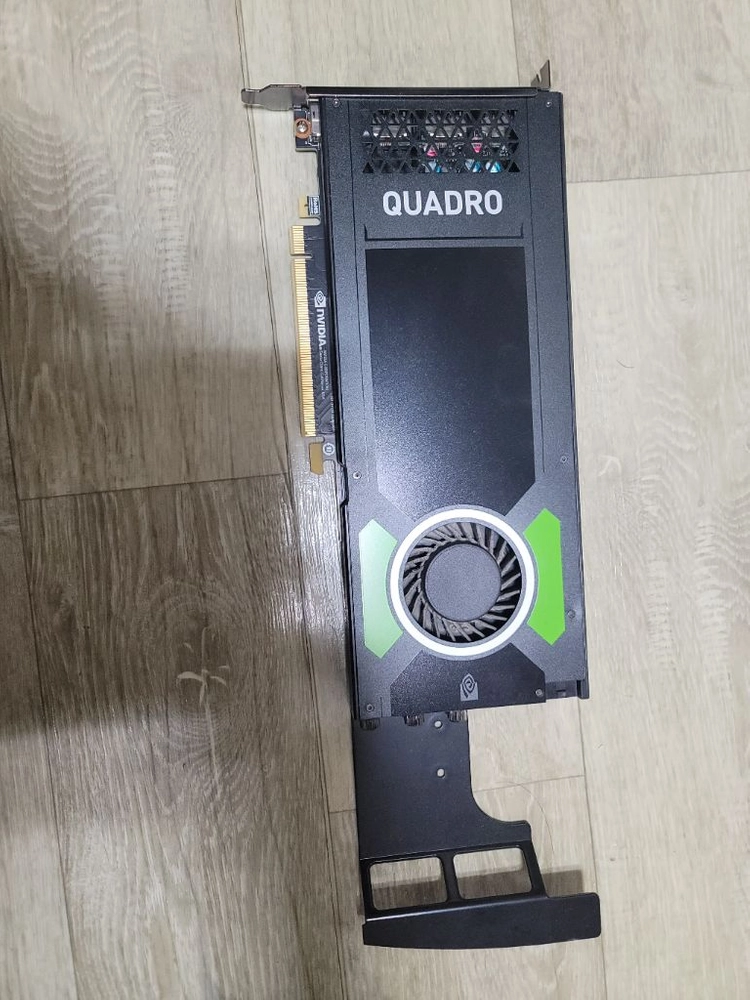NVIDIA Quadro P4000 그래픽카드 이미지