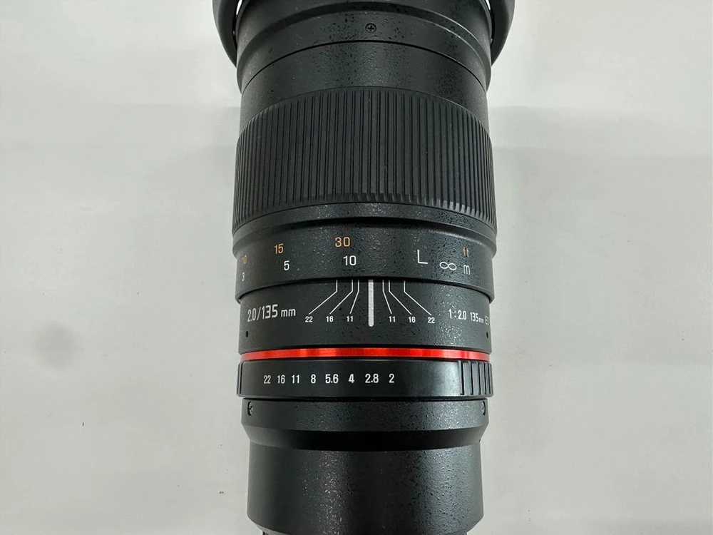 삼양 135mm F2.0 마이크로 포서드 마운트 렌즈 판매합니다 이미지