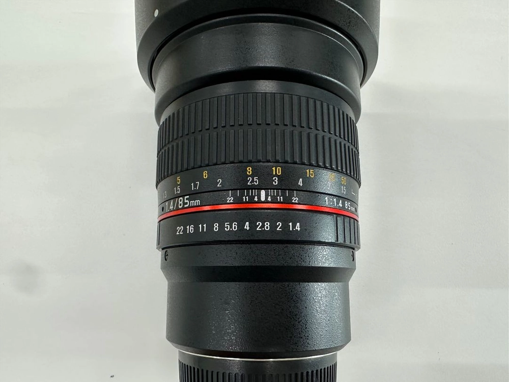 삼양 85mm F1.4 마이크로 포서드 마운트 렌즈 판매합니다 이미지