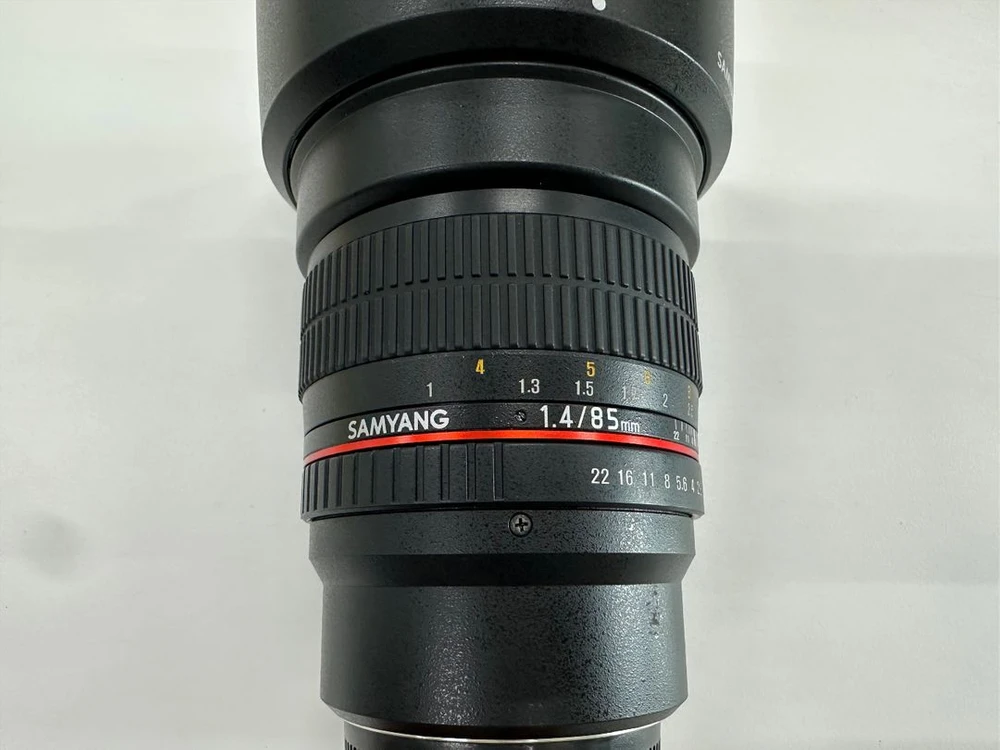 삼양 85mm F1.4 마이크로 포서드 마운트 렌즈 판매합니다 이미지