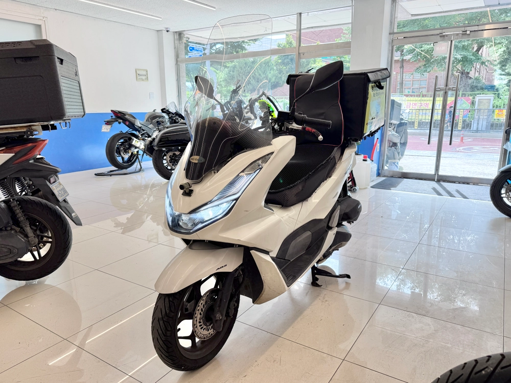 21년식 PCX125 / 46,XXXkm / 차량판매합니다 이미지