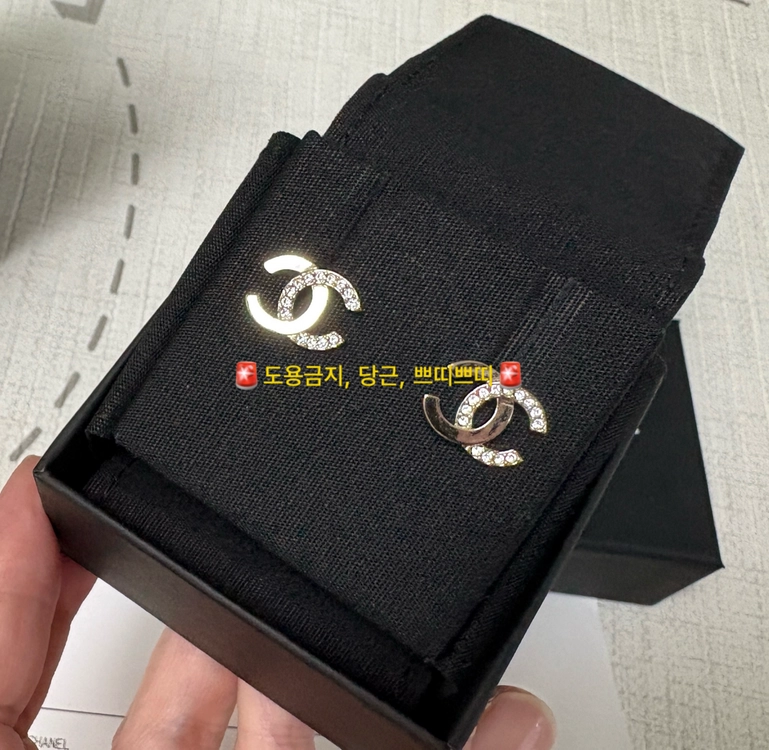 (새상품/백화점정품) 샤넬 CC 귀걸이 이미지