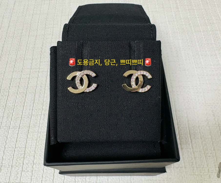 (새상품/백화점정품) 샤넬 CC 귀걸이 이미지