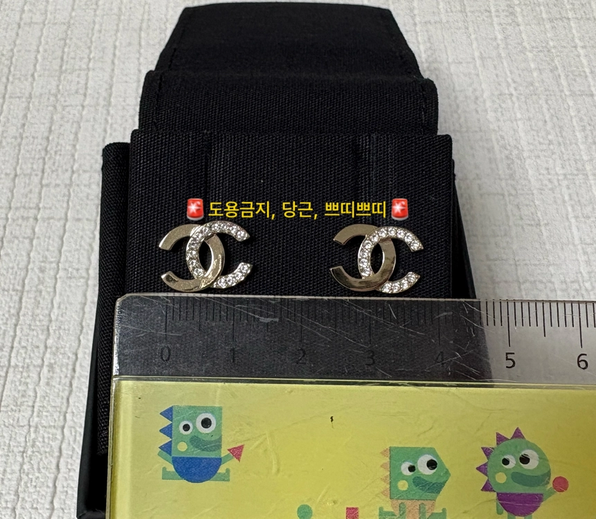 (새상품/백화점정품) 샤넬 CC 귀걸이 이미지