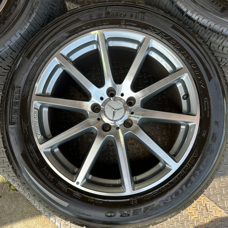 20인치 벤츠 G바겐 G63 AMG 중고휠타이어 1대분 PCD130 9.5J +50 트래드 90% 이미지