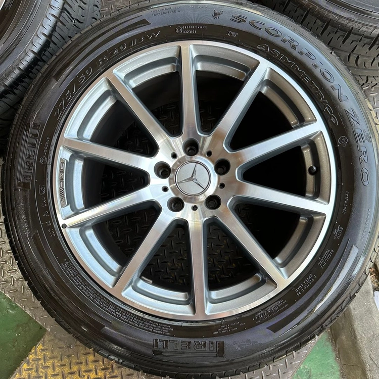 20인치 벤츠 G바겐 G63 AMG 중고휠타이어 1대분 PCD130 9.5J +50 트래드 90% 이미지