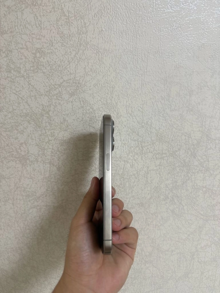 아이폰 15 프로 내추럴 티타늄 128GB 이미지