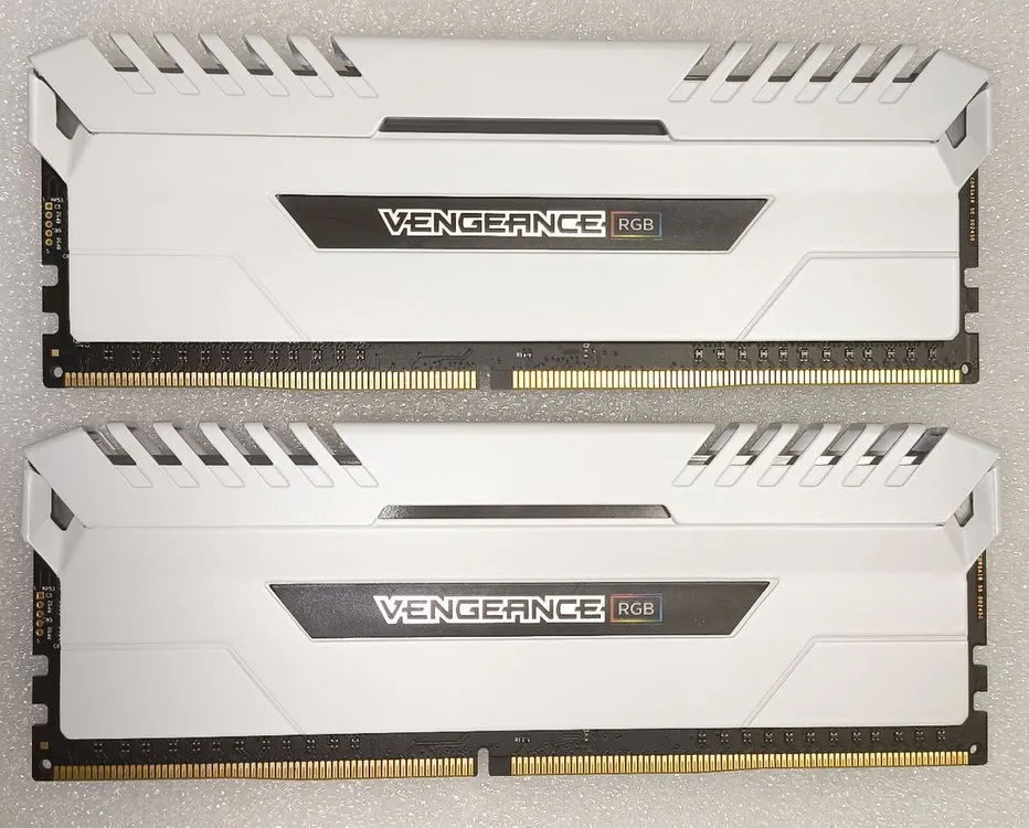 Corsair Vengeance DDR4 16GB 이미지
