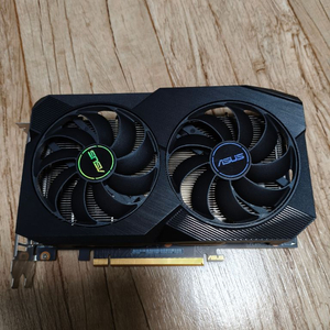 아수스 듀얼 라데온 RX 7600 OC 그래픽카드 이미지
