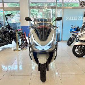 25년식 PCX125 / 44,XXXkm / 배달세팅완료 차량 판매합니다 이미지