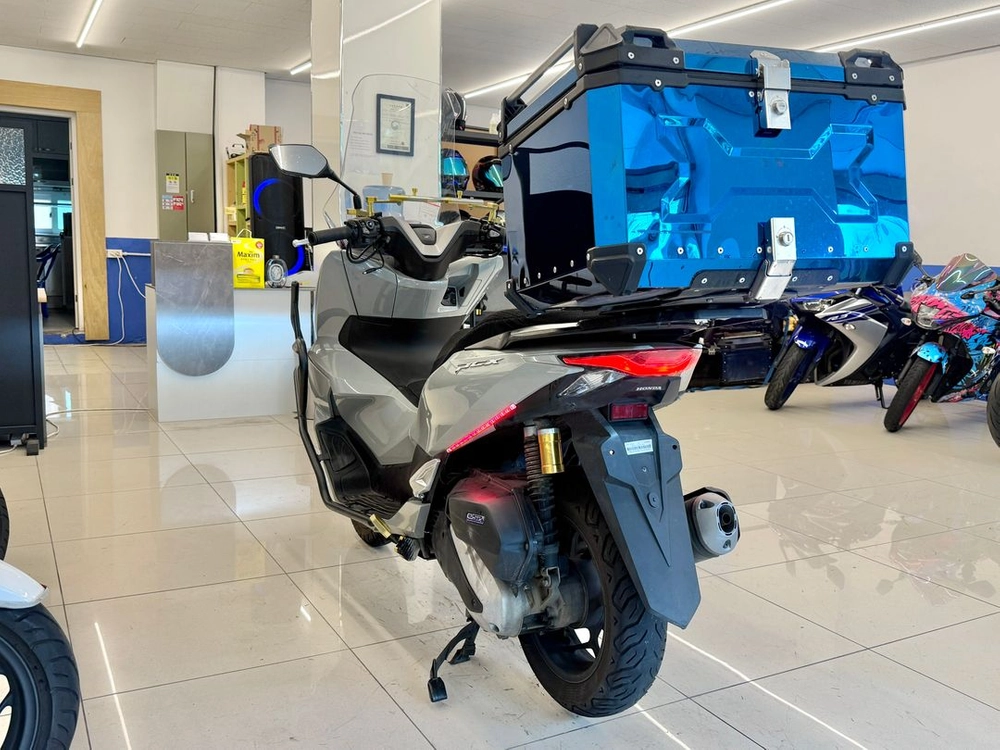 25년식 PCX125 / 44,XXXkm / 배달세팅완료 차량 판매합니다 이미지