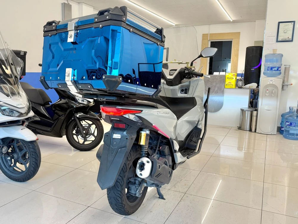 25년식 PCX125 / 44,XXXkm / 배달세팅완료 차량 판매합니다 이미지