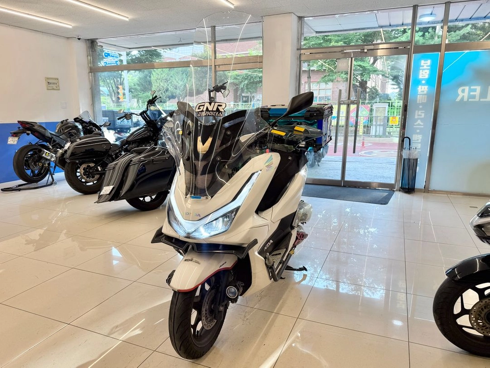 25년식 PCX125 / 41,XXXkm / 배달세팅완료 차량 판매합니다 이미지