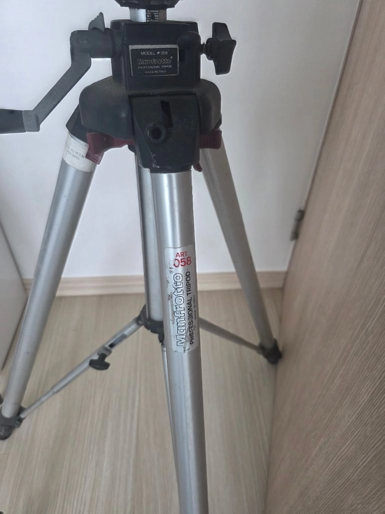 맨프로토 삼각대 2대 이미지