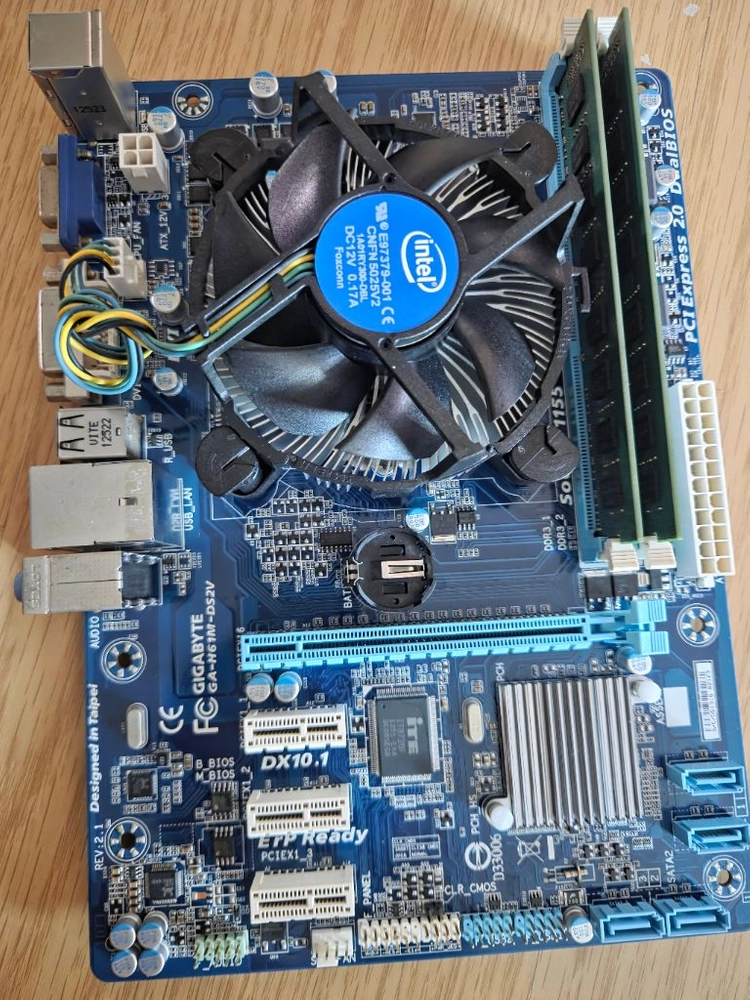기가바이트 H61M-DS2V 메인보드 +i3-2120 CPU + RAM 이미지