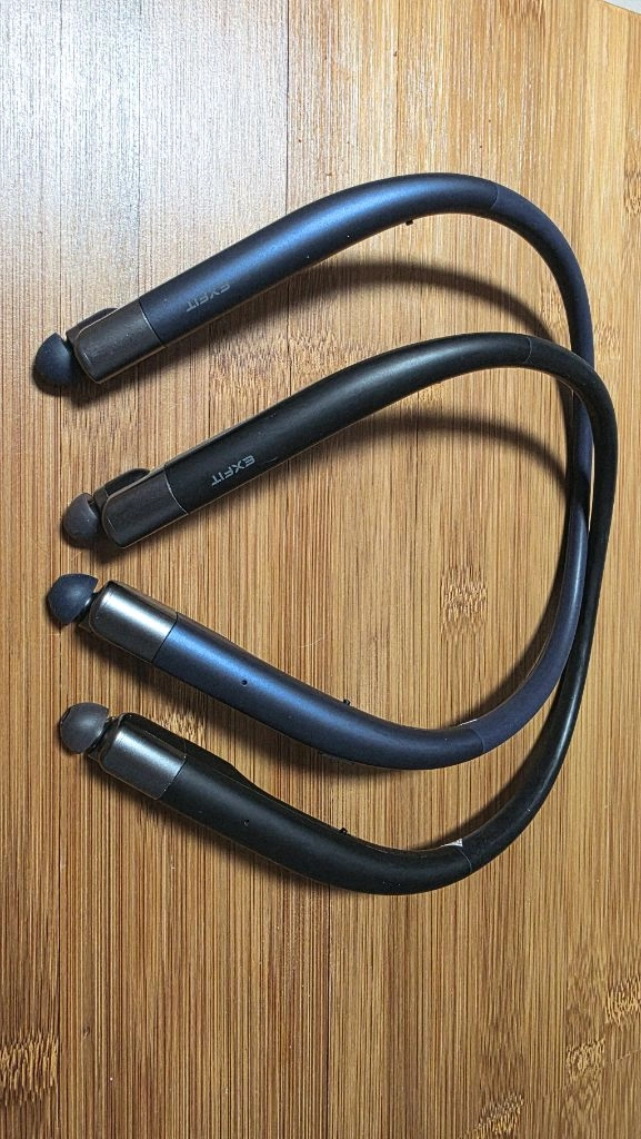 블루콤 BCS-700 넥밴드이어폰 - 안심되는 중고거래
