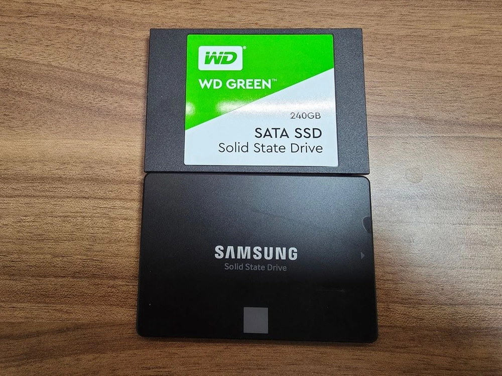 SSD 2개 세트(WD GREEN 240GB, 삼성 850 EVO 250GB) 이미지