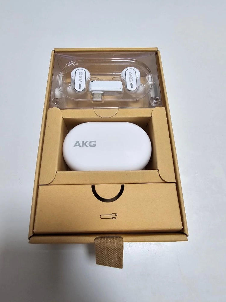 AKG N5 Hybrid 화이트 노이즈캔슬링 무선 이어폰 이미지