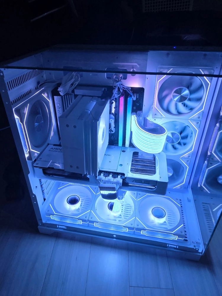라이젠7 7800X3D RX9070XT 신품 PC 팝니다 이미지