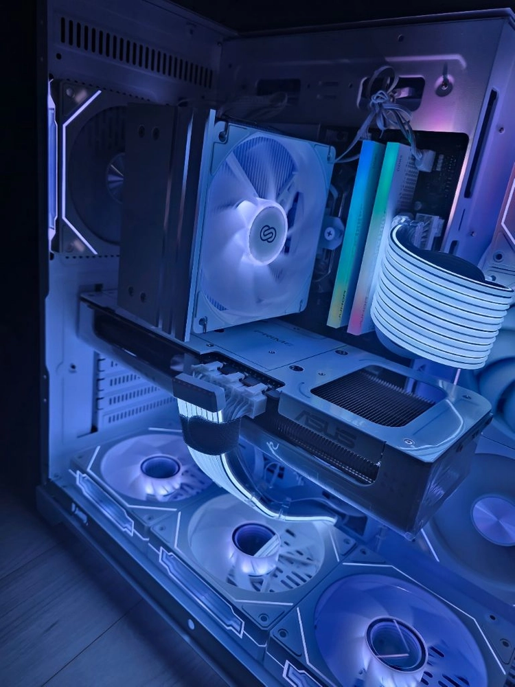 라이젠7 7800X3D RX9070XT 신품 PC 팝니다 이미지