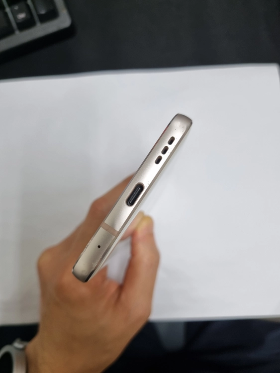 LG G6 64GB 화이트 KT 안드로이드9 기능정상 중고폰 213007 이미지