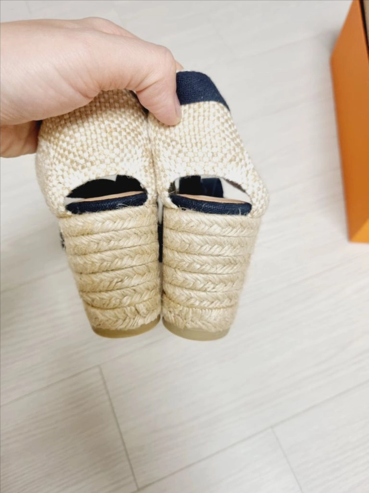 새제품 까스타네르 웨지 네이비 37사이즈 이미지