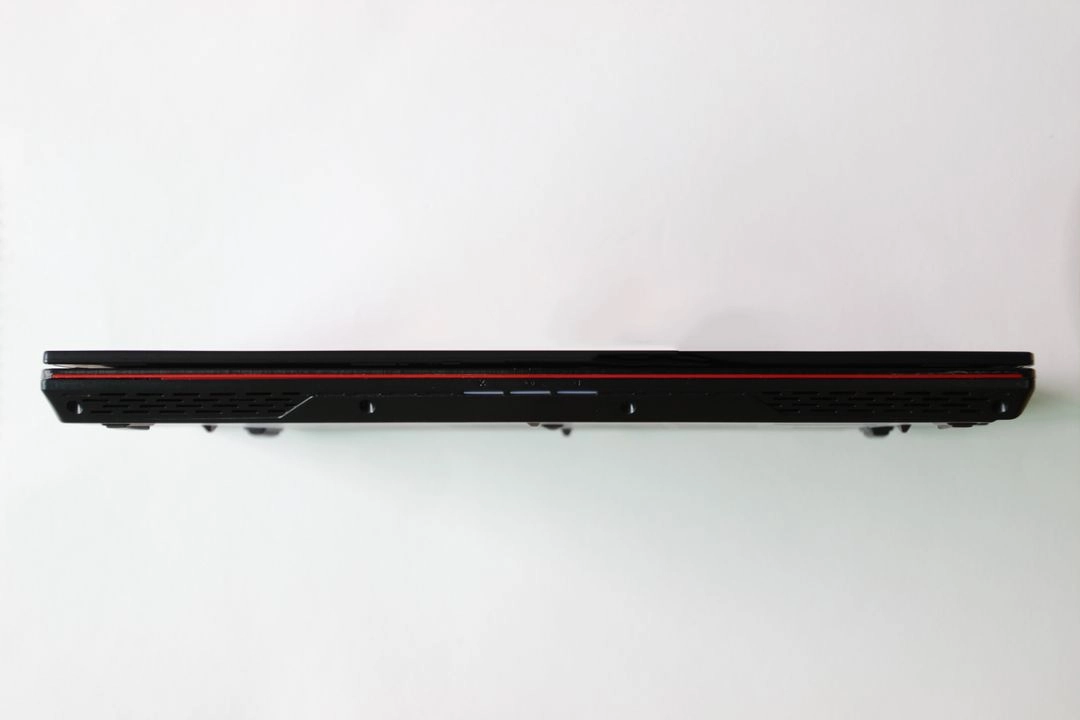 MSI 게이밍 노트북 15.6인치 GTX 970M , i7-4720HQ RAM 10GB 충전기포함 팝니다 이미지