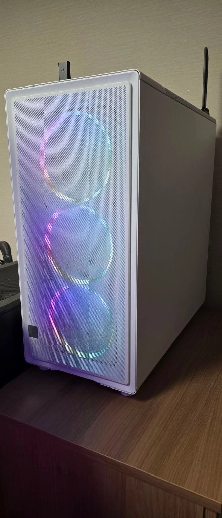 9800x3d 5080 32gb 판매합니다 - 안심되는 중고거래