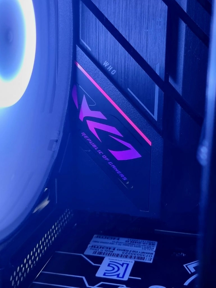 9800X3D 4070 Ti Super 최상급 게이밍 PC 이미지